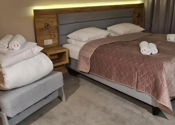 Czarna Gora 131 Sienna